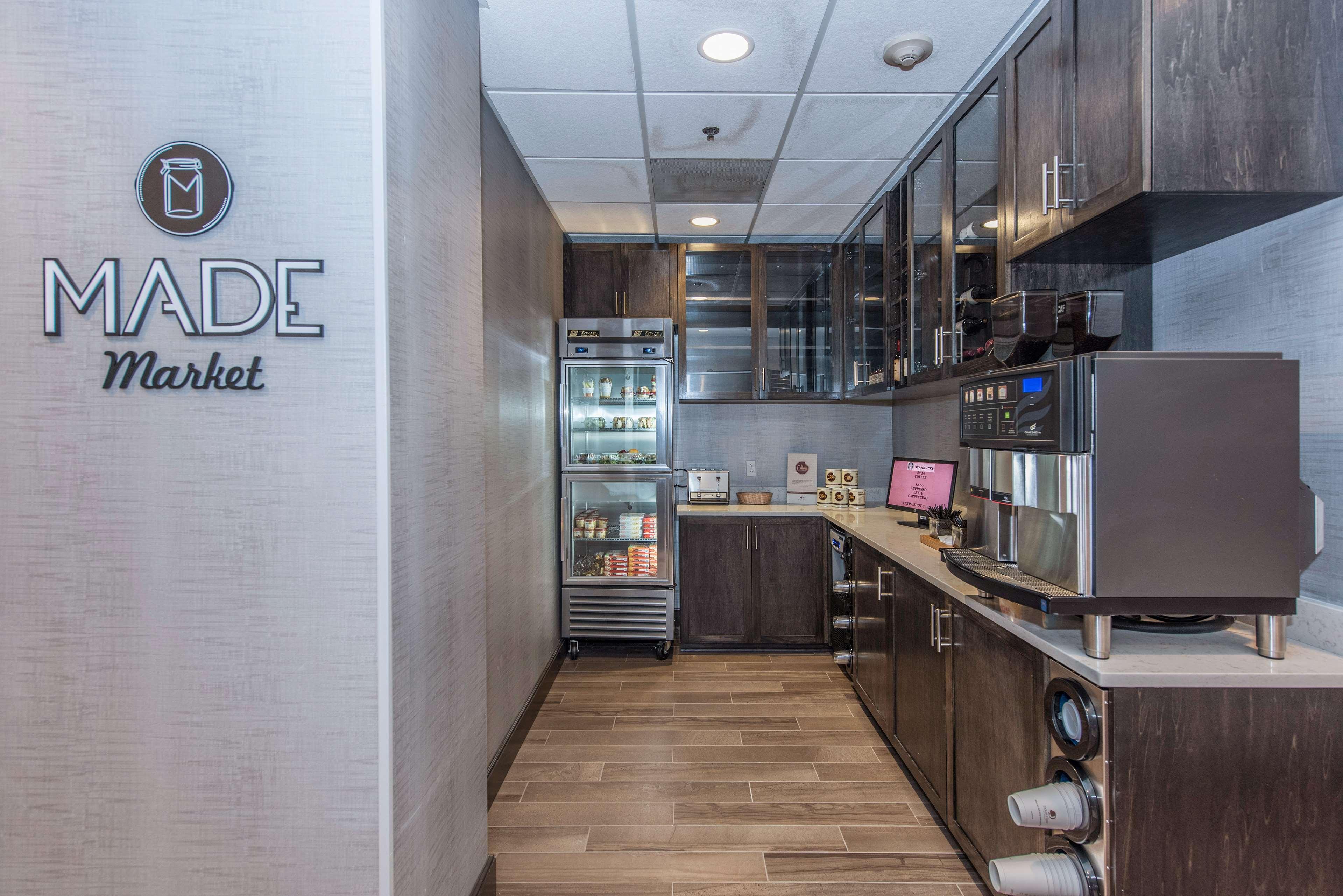 Doubletree By Hilton North Charleston - Convention Center Hotel Bagian luar foto