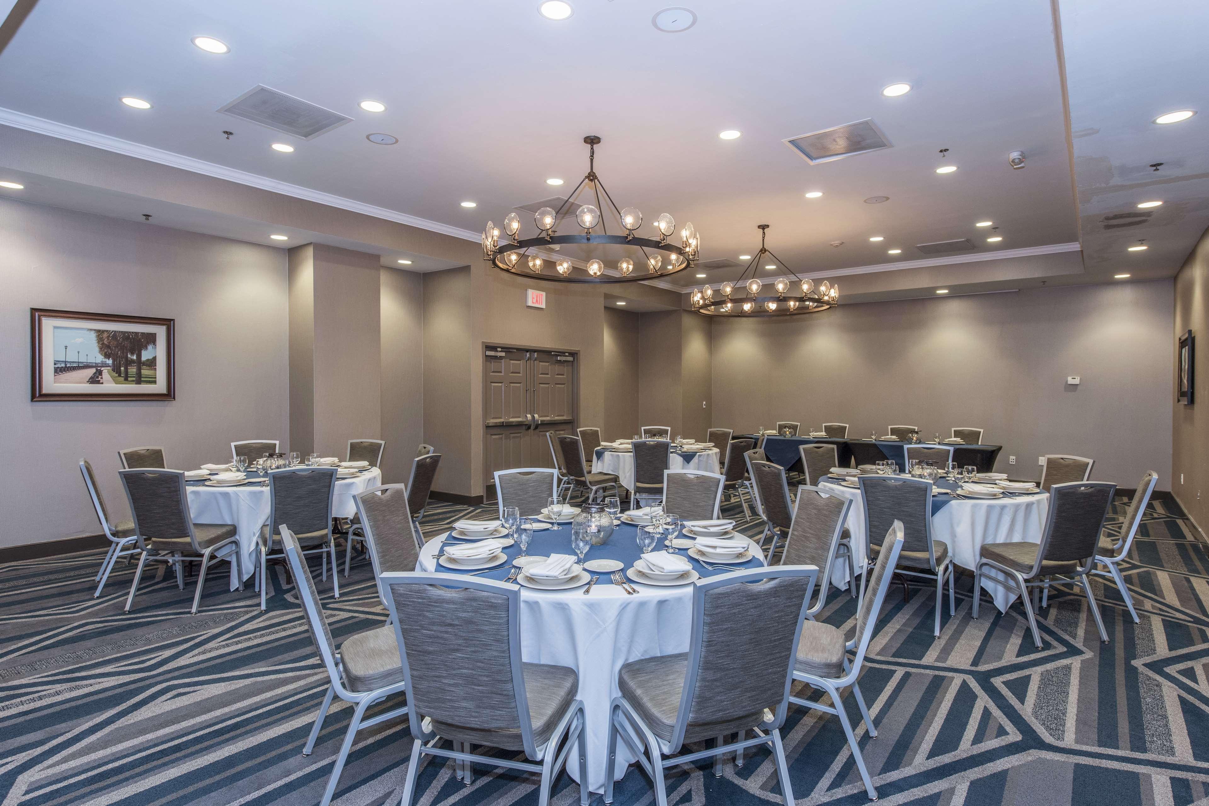 Doubletree By Hilton North Charleston - Convention Center Hotel Bagian luar foto