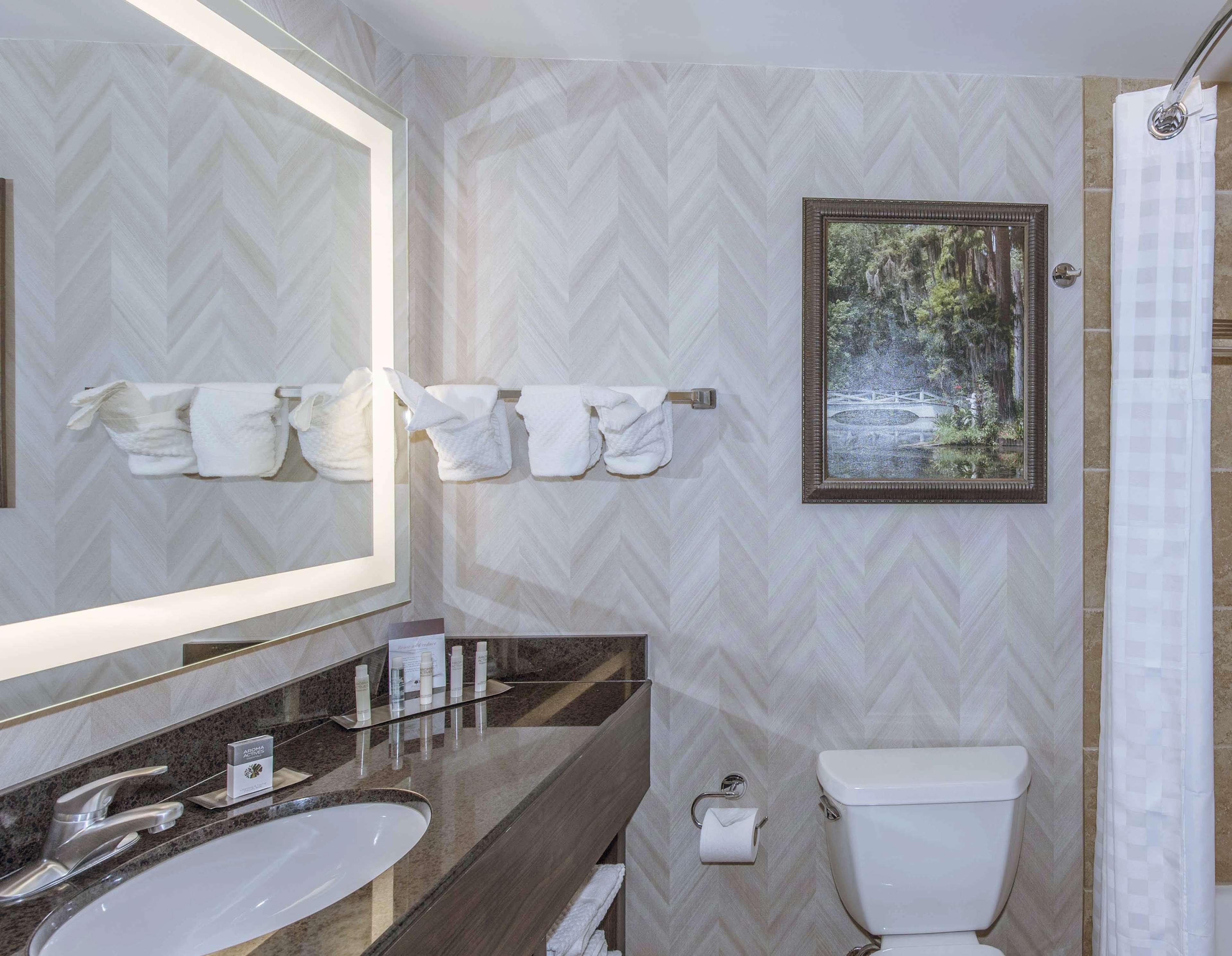 Doubletree By Hilton North Charleston - Convention Center Hotel Bagian luar foto