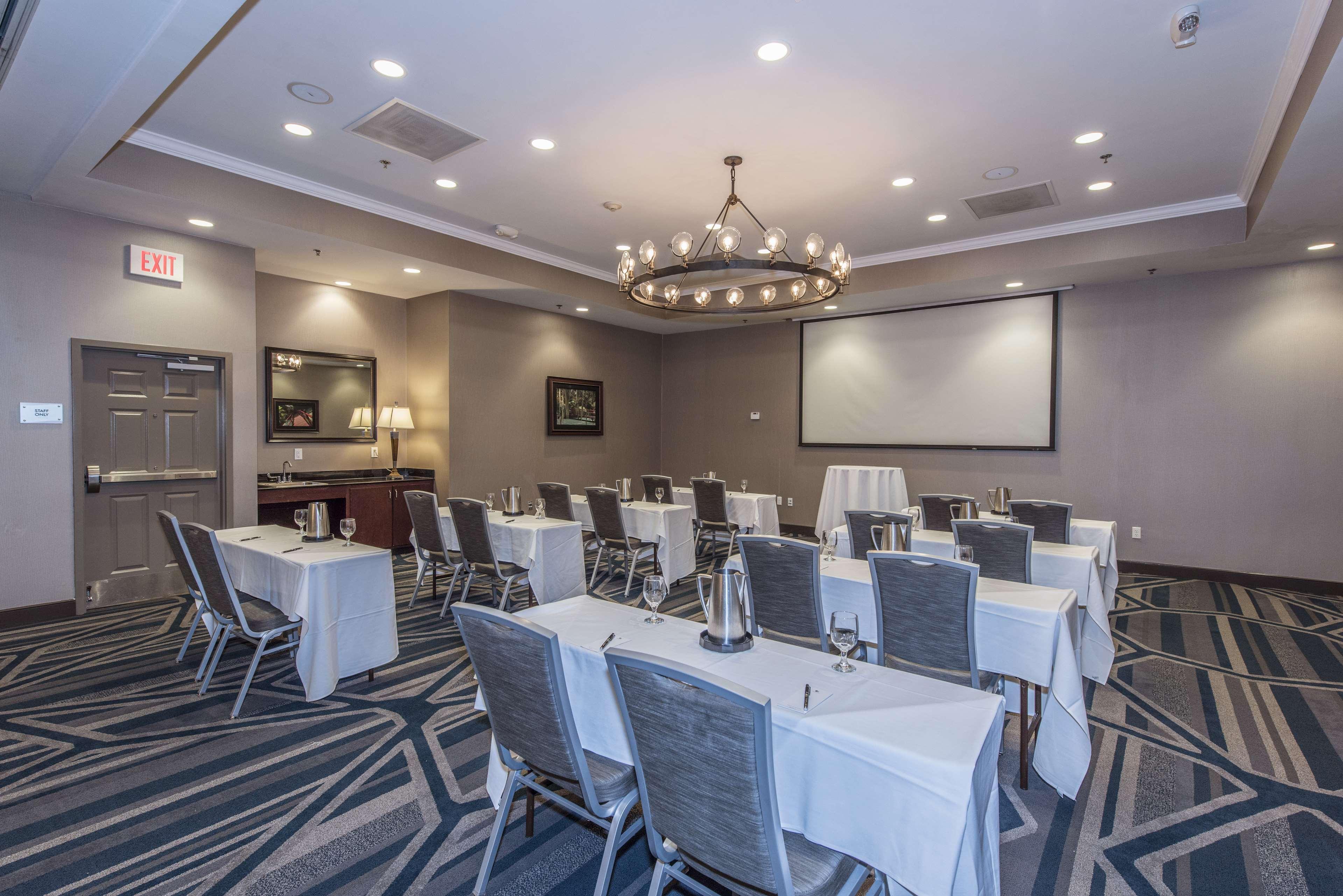 Doubletree By Hilton North Charleston - Convention Center Hotel Bagian luar foto
