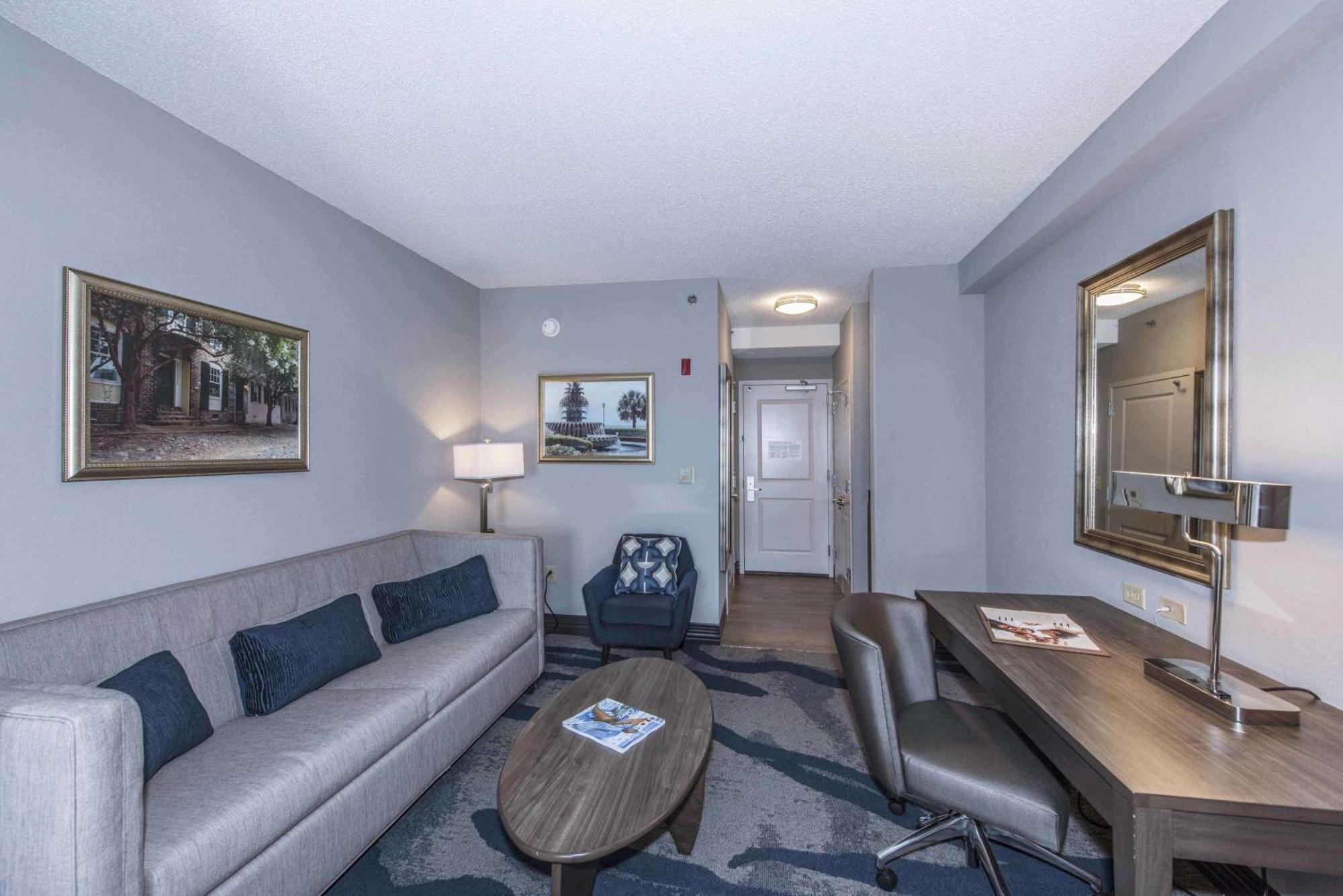 Doubletree By Hilton North Charleston - Convention Center Hotel Bagian luar foto