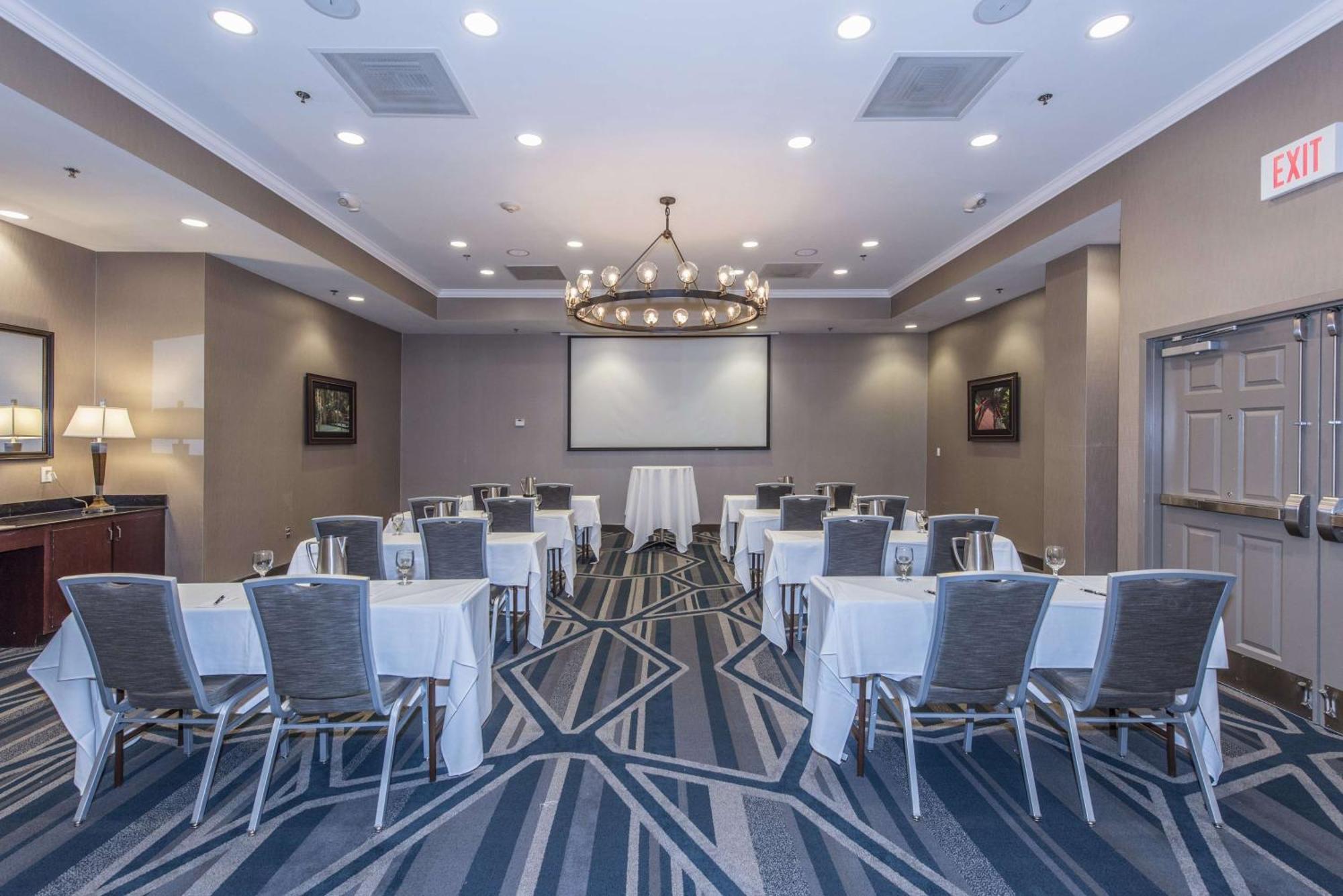 Doubletree By Hilton North Charleston - Convention Center Hotel Bagian luar foto