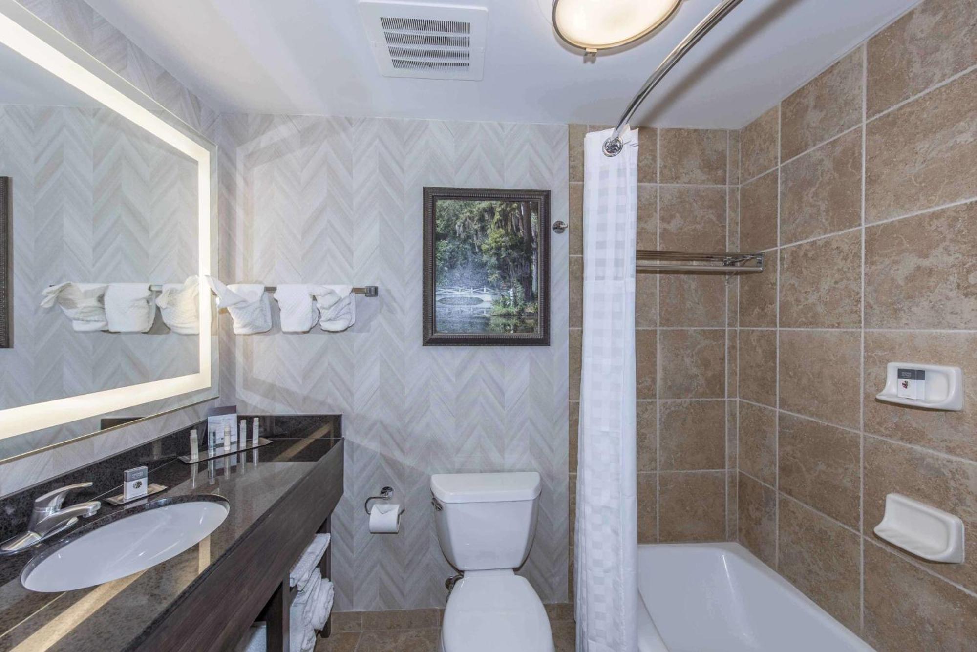 Doubletree By Hilton North Charleston - Convention Center Hotel Bagian luar foto