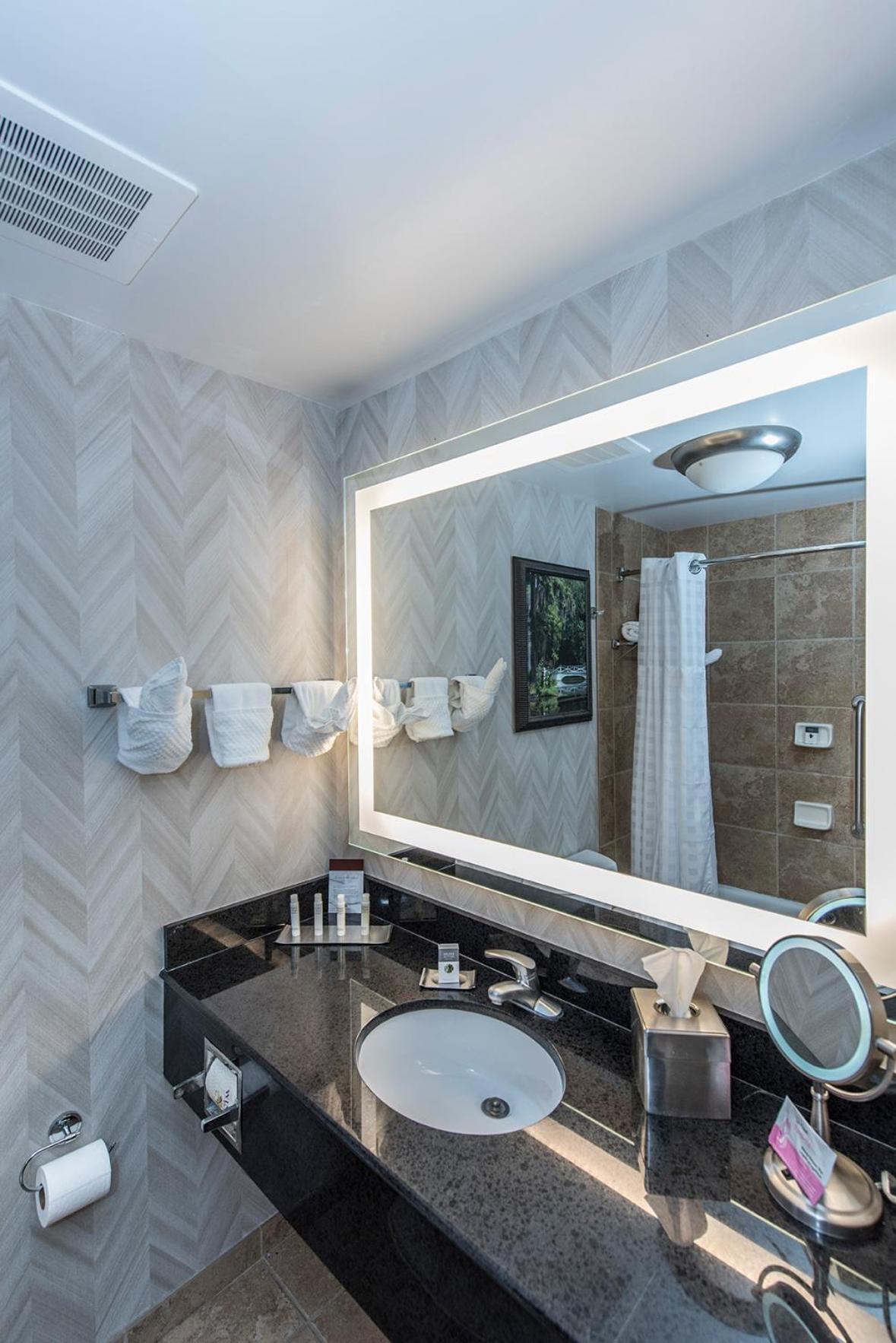 Doubletree By Hilton North Charleston - Convention Center Hotel Bagian luar foto